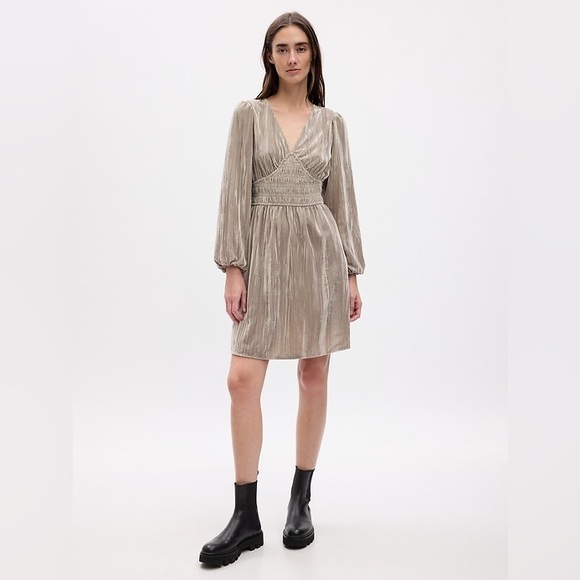 GAP Dresses & Skirts - NWT GAP Taupe Beige Velvet Smocked Mini Cocktail Party Dress Sz L